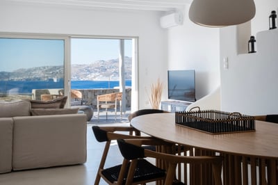 Luxury Villa Photo #17