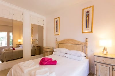 Luxury Villa Photo #33