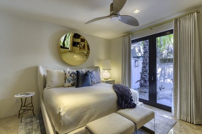 Luxury Villa Photo #23