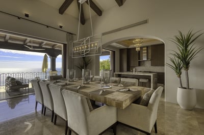 Luxury Villa Photo #37