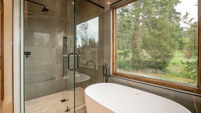 King suite 4 bath and shower