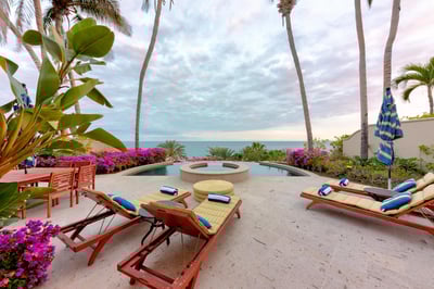 Luxury Villa Photo #9