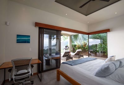Luxury Villa Photo #36