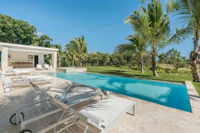 Luxury Villa Photo #10