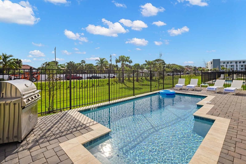 Discovery at Harbor Island Beach Club