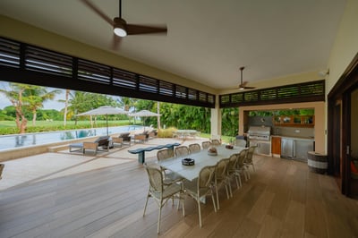 Luxury Villa Photo #11