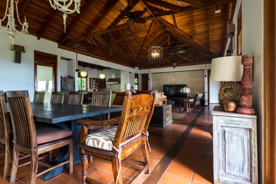 Luxury Villa Photo #16
