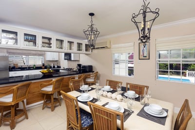 Luxury Villa Photo #9