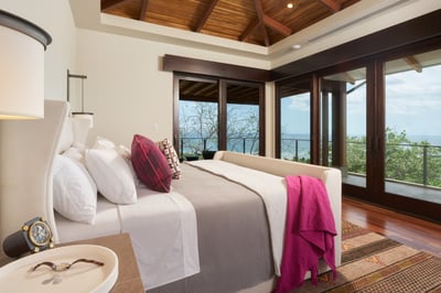 Luxury Villa Photo #22