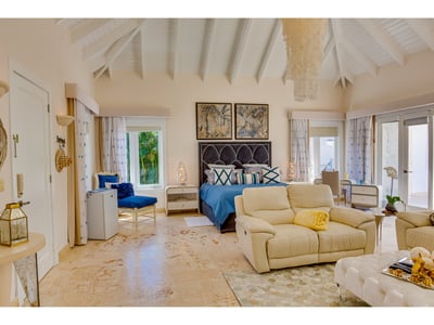 Luxury Villa Photo #27