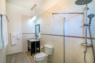 Luxury Villa Photo #35