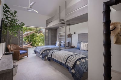 Luxury Villa Photo #16