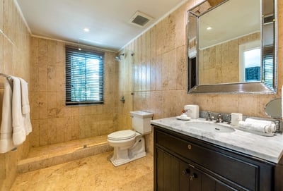Luxury Villa Photo #30