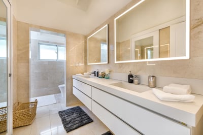 Luxury Villa Photo #19