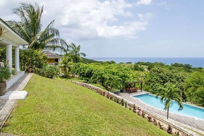 Luxury Villa Photo #3