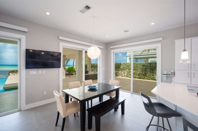 Luxury Villa Photo #12