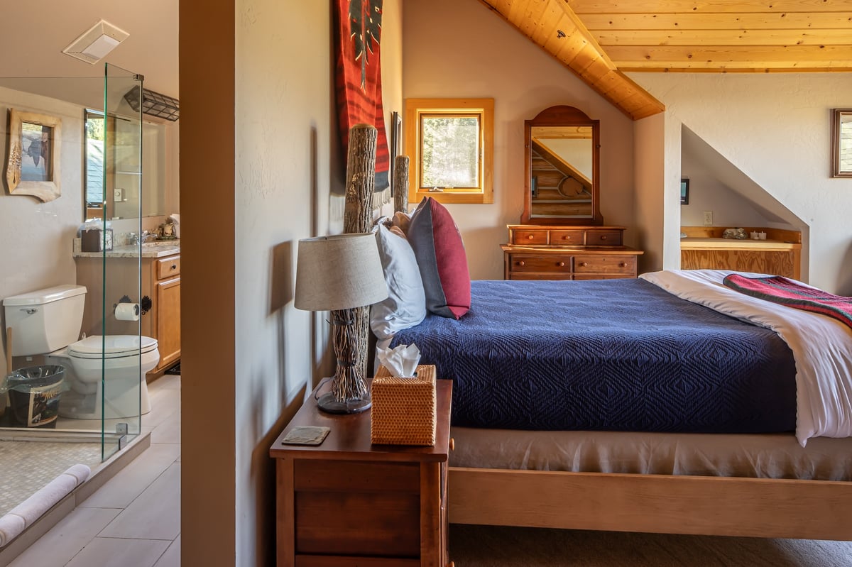 Huckleberry Hideaway