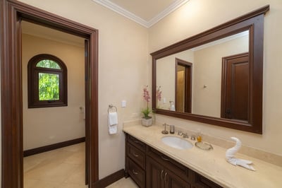 Luxury Villa Photo #55