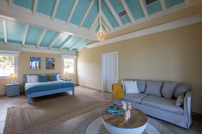 Luxury Villa Photo #39
