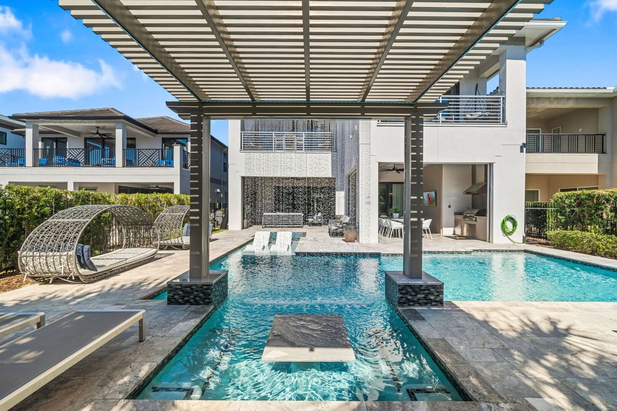 Reunion Tropical Retreat