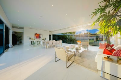 Luxury Villa Photo #4