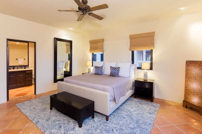 Luxury Villa Photo #13