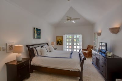 Luxury Villa Photo #38