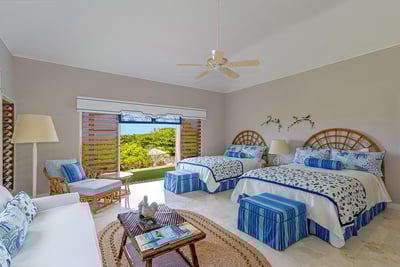 Luxury Villa Photo #10