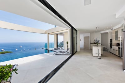 Luxury Villa Photo #10