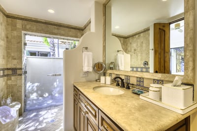 Luxury Villa Photo #35