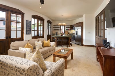 Las Catalinas,10 Plaza Carlota