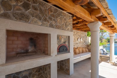 Luxury Villa Photo #19