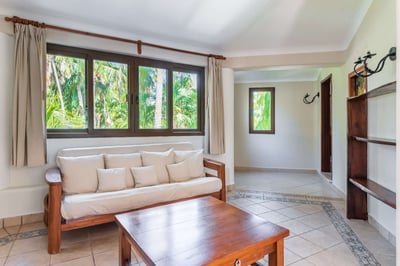 Luxury Villa Photo #25