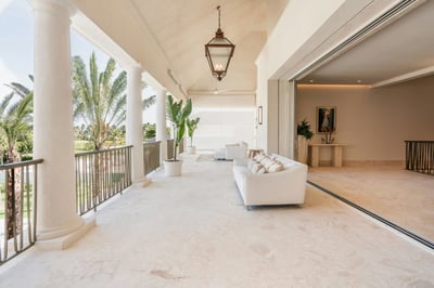 Luxury Villa Photo #19