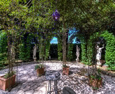 Luxury Villa Photo #4