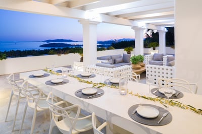Luxury Villa Photo #7