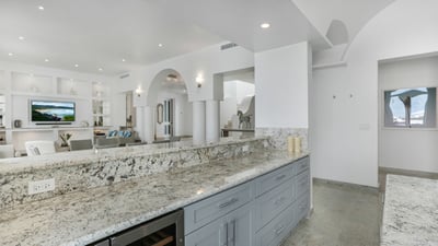 Luxury Villa Photo #21