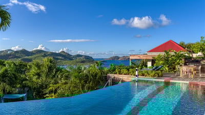 Luxury Villa Photo #4