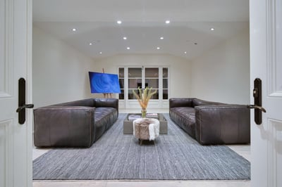 Luxury Villa Photo #25