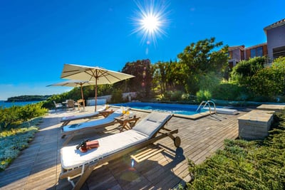 Luxury Villa Photo #7
