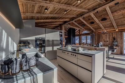 Luxury Villa Photo #7