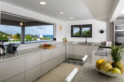 Luxury Villa Photo #7