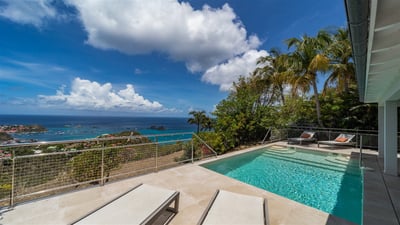 Luxury Villa Photo #3