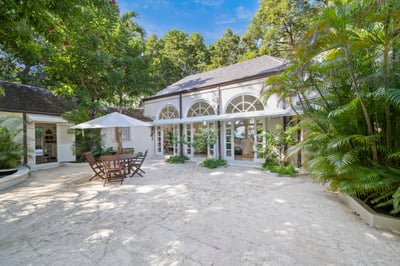 Luxury Villa Photo #17