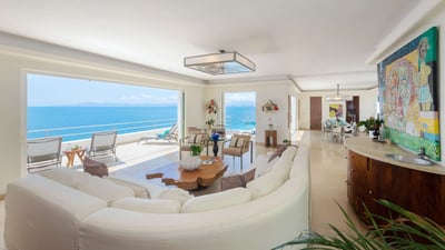 Luxury Villa Photo #15