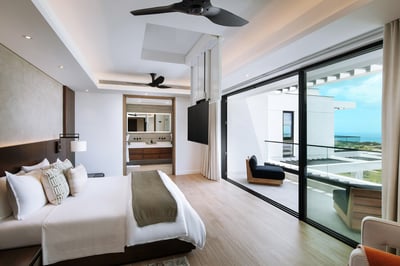Luxury Villa Photo #14