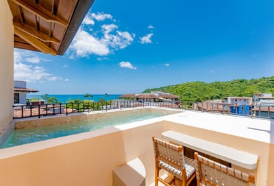 Luxury Villa Photo #4