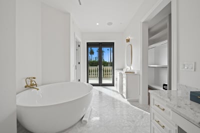 Luxury Villa Photo #35