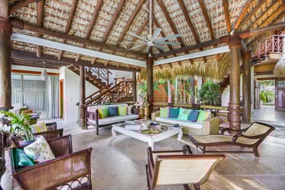 Luxury Villa Photo #16