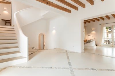 Luxury Villa Photo #13